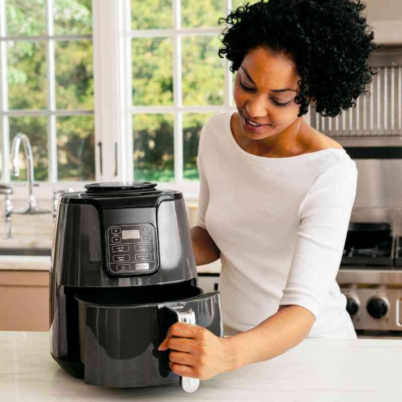 4 qt. Digital Air Fryer - Black